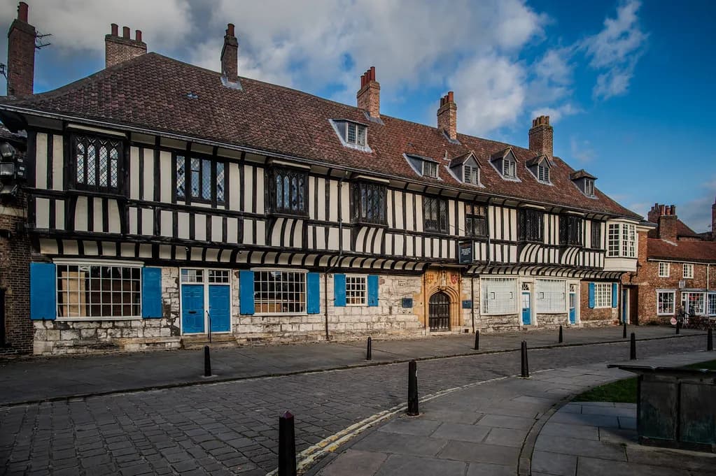 Saunas in York: Public Saunas, Bathhouses and What to Expect
