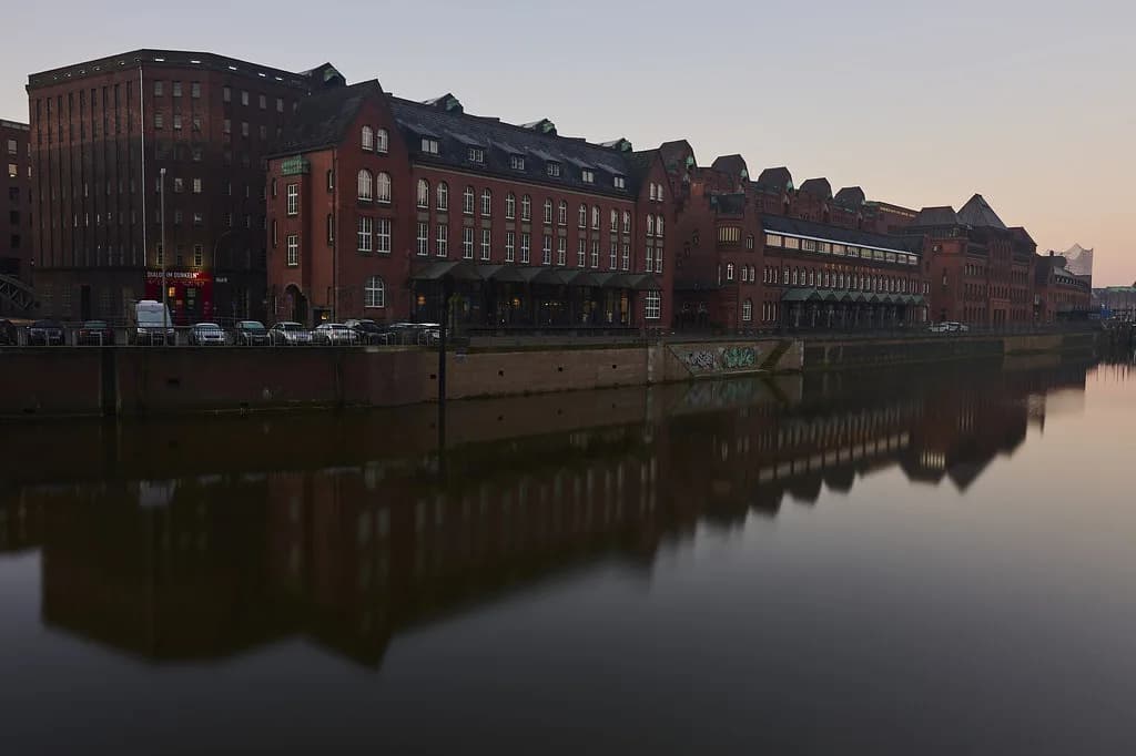 Holthusenbad Hamburg: Sauna and Bath Guide for Visitors