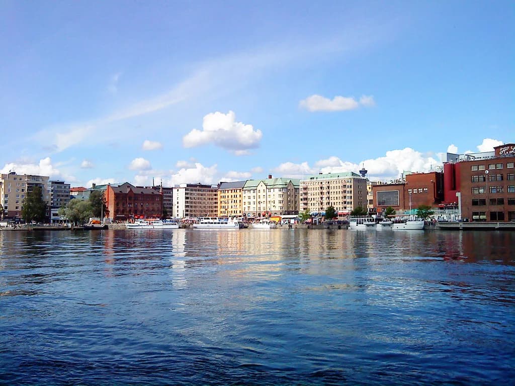 Kaukajärven Sauna, Tampere: A Lakeside Public Sauna Guide