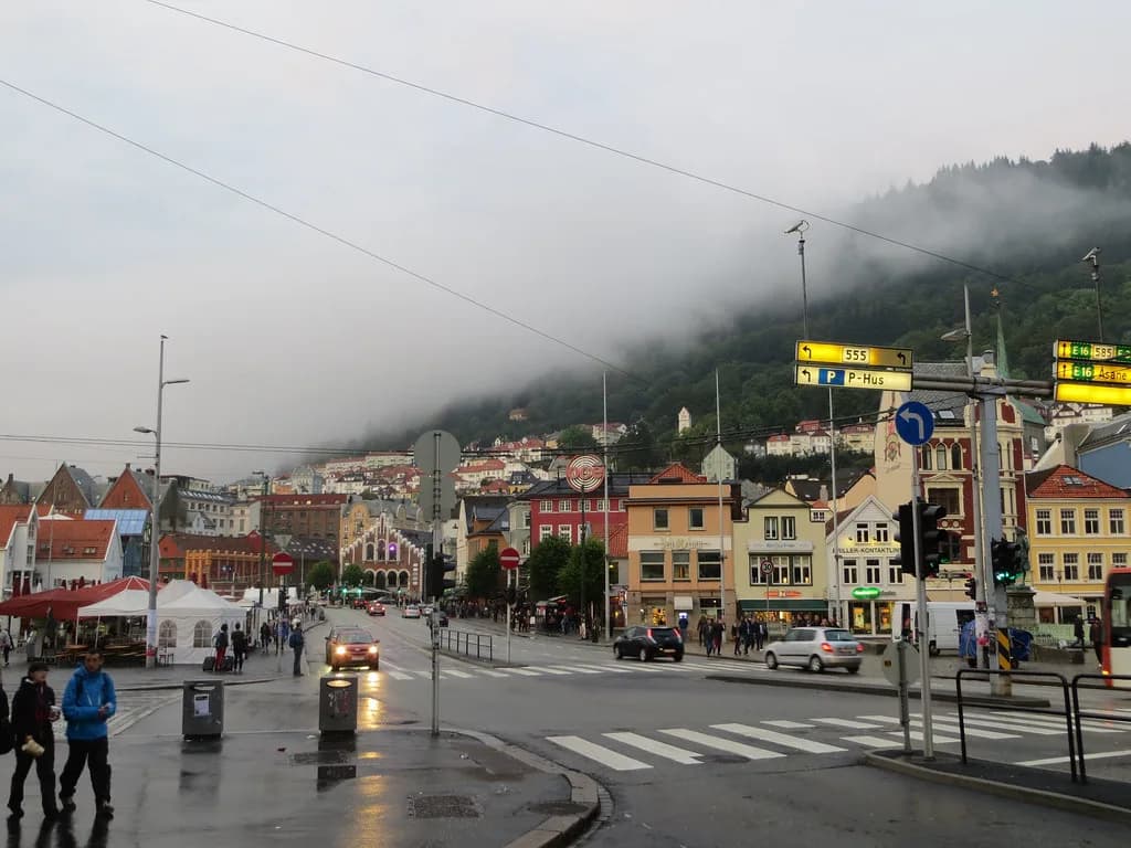 Laugaren Badstu, Bergen: A Floating, Wood-Fired Sauna