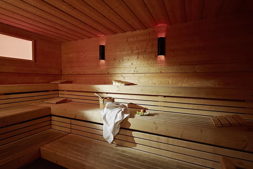 Mixed Saunas in Europe: What to Expect, What to Wear