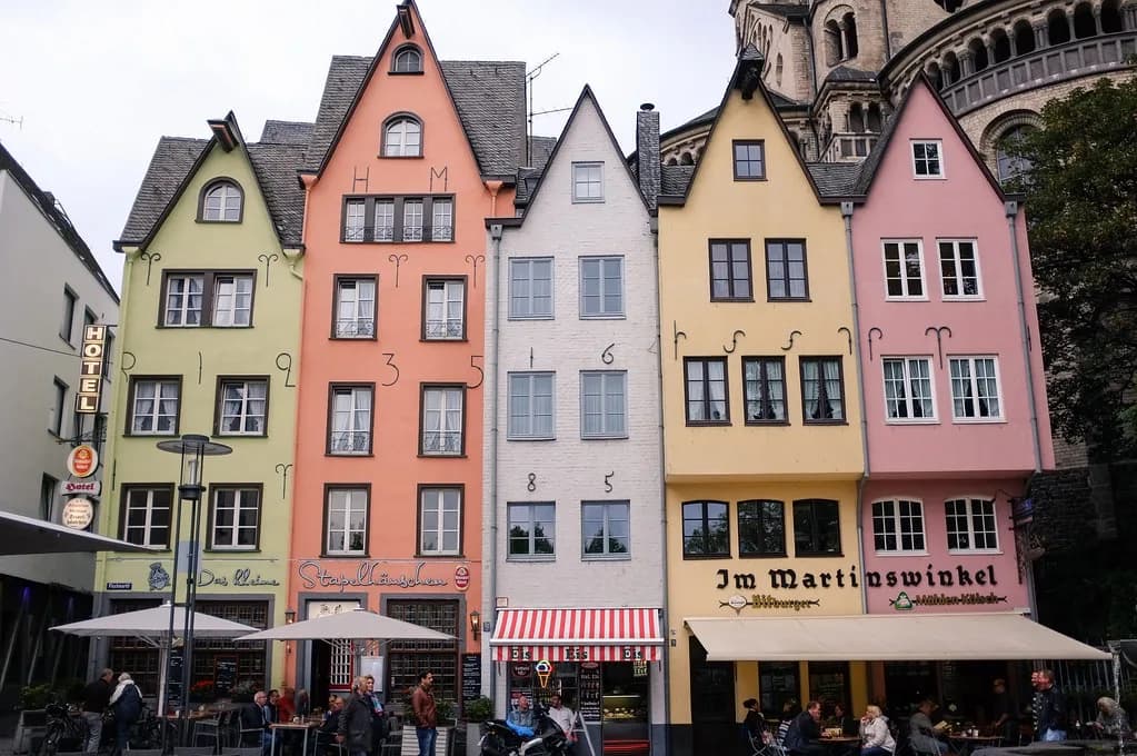 Ossendorfbad, Cologne: Sauna, Pools and What to Expect