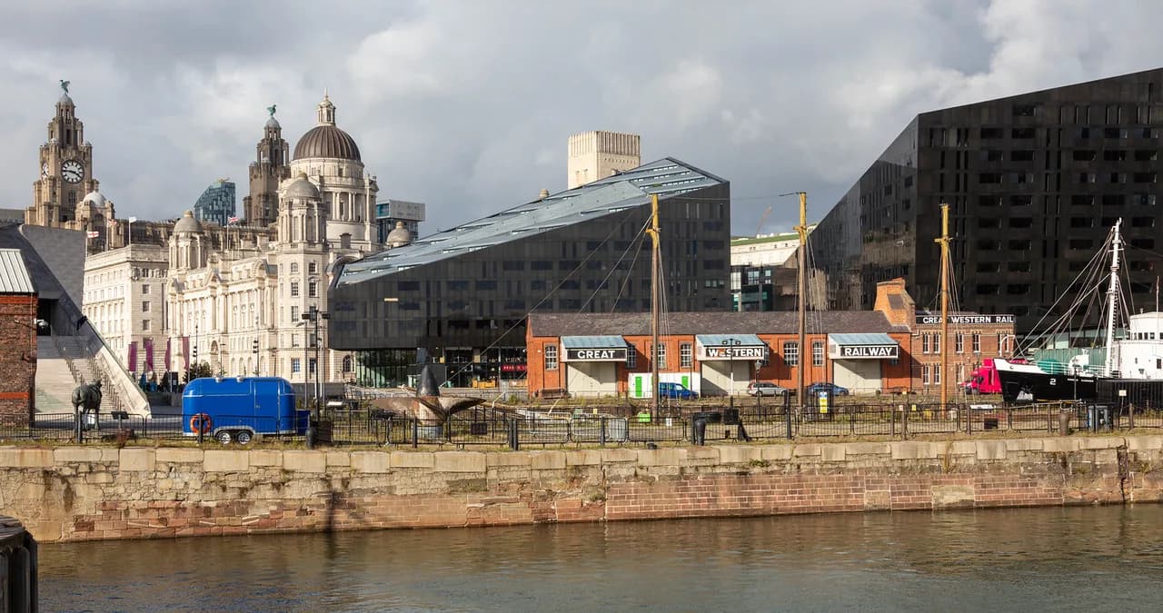 Outdoor Saunas in Liverpool: Wyld Sauna & Dock Dip Guide