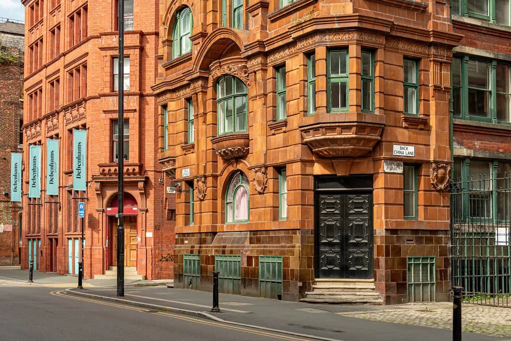 Saunas and Ice Baths in Manchester: Where to Go Hot and Cold