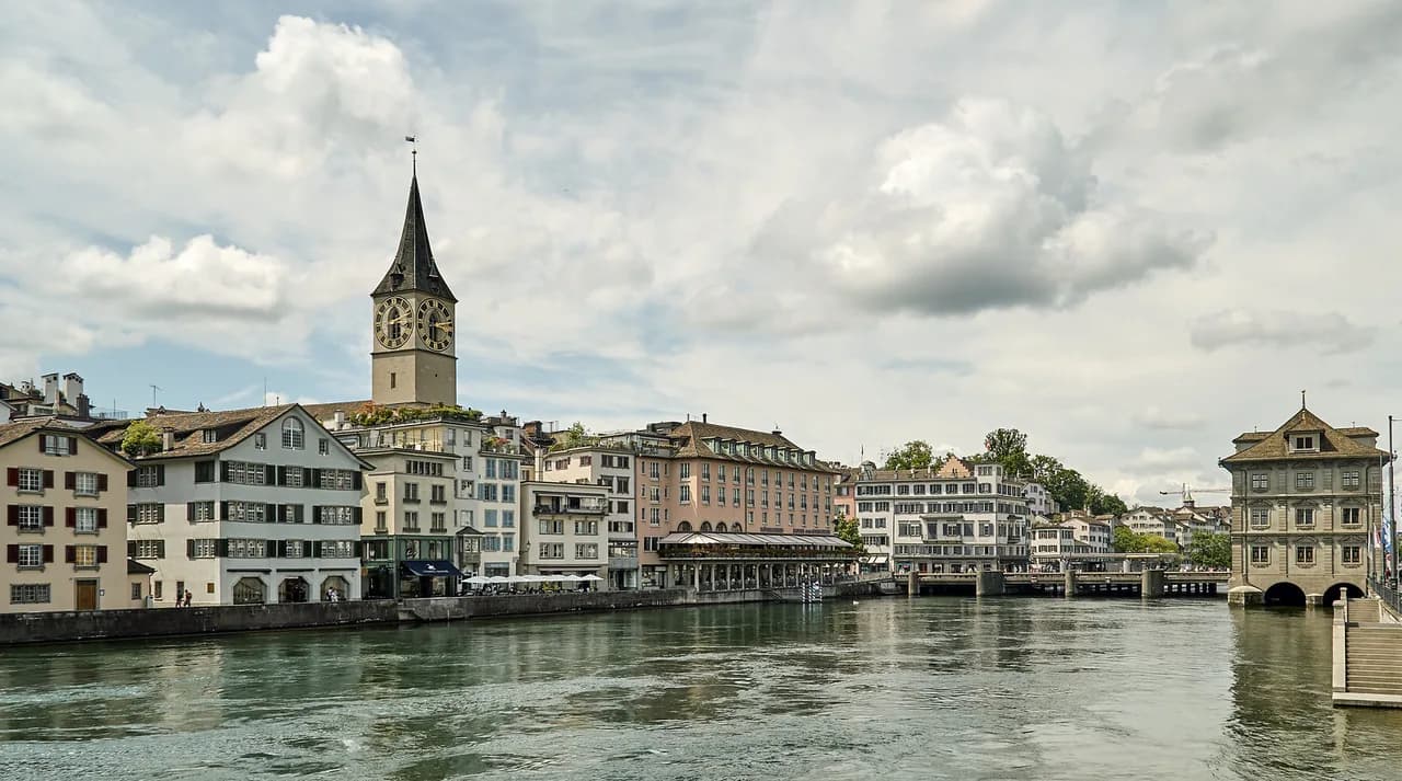 Seebad Enge Zurich: Plan Your Sauna and Lake Swim Visit