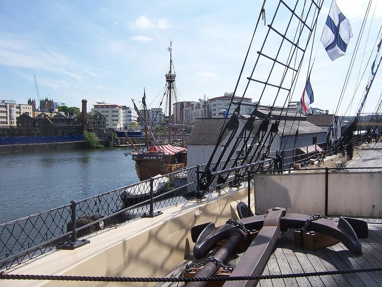 Skuna Sauna Bristol: A Floating Sauna on the Harbour
